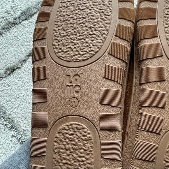 Lamo DOUBLEFACE SHEEPSKIN MOCCASIN slipper tan brown fleece lined  11 - Picture 5 of 12